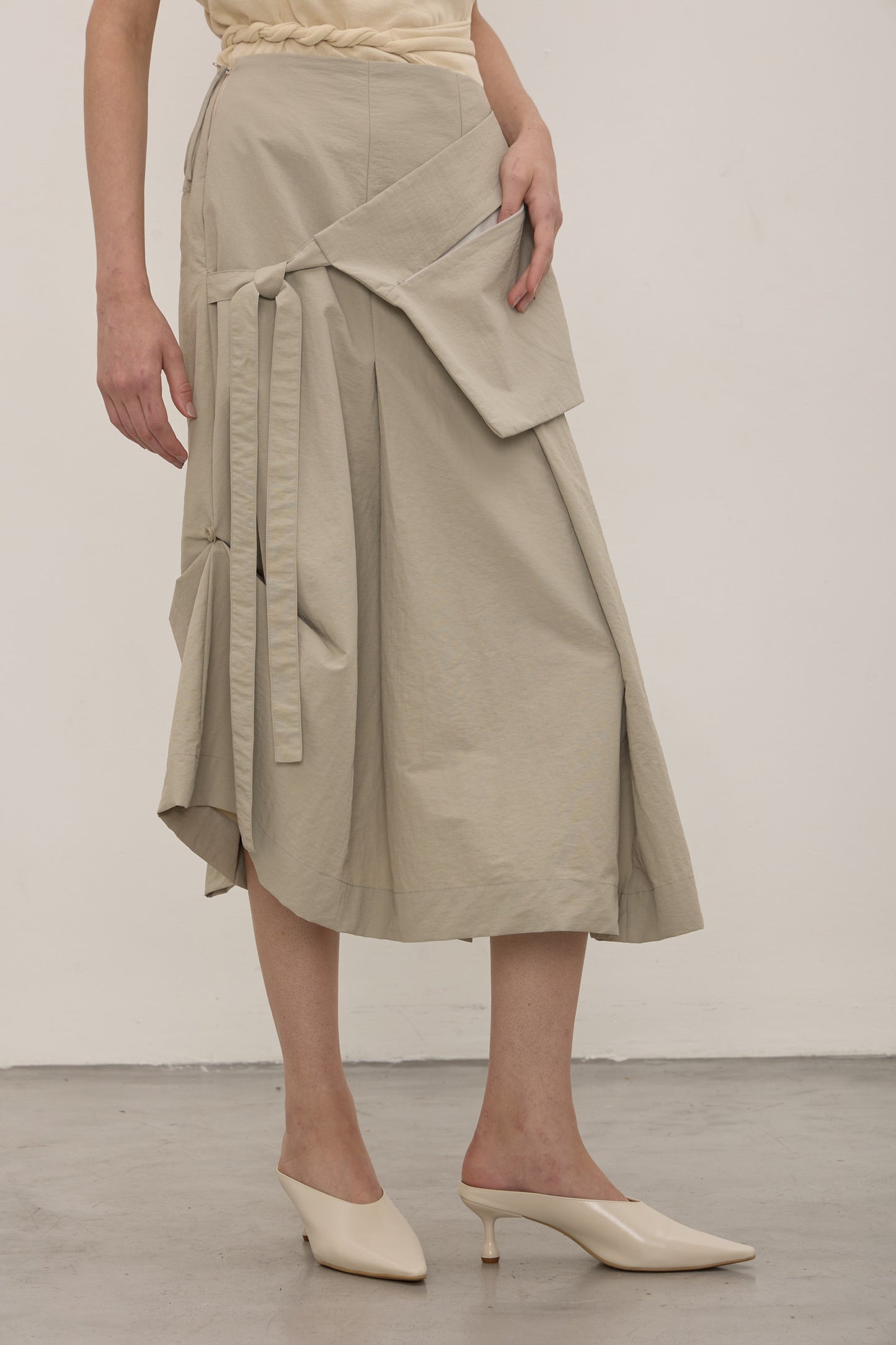 Saia Rei Nylon Khaki