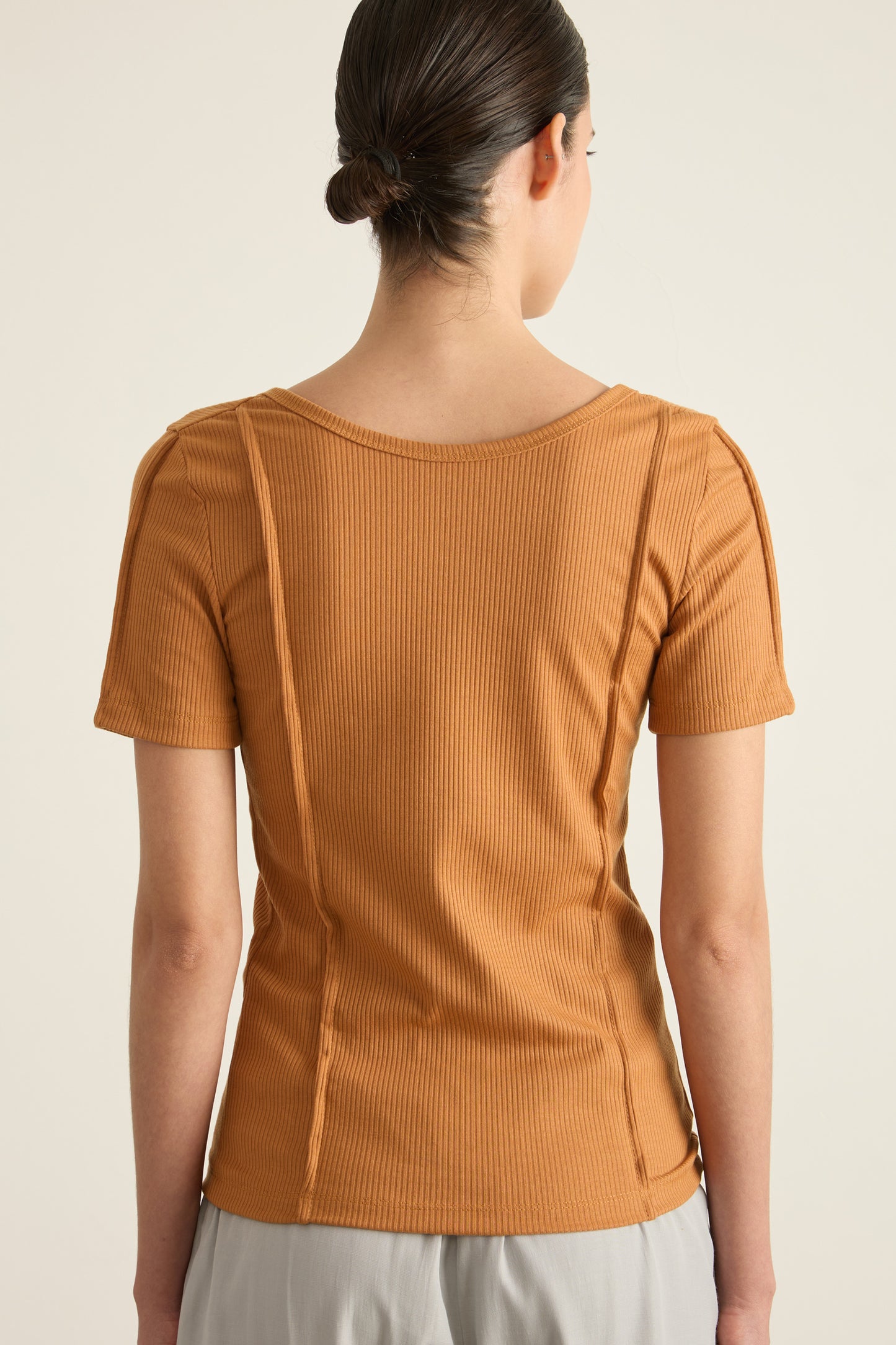 Camiseta Basic Caramelo