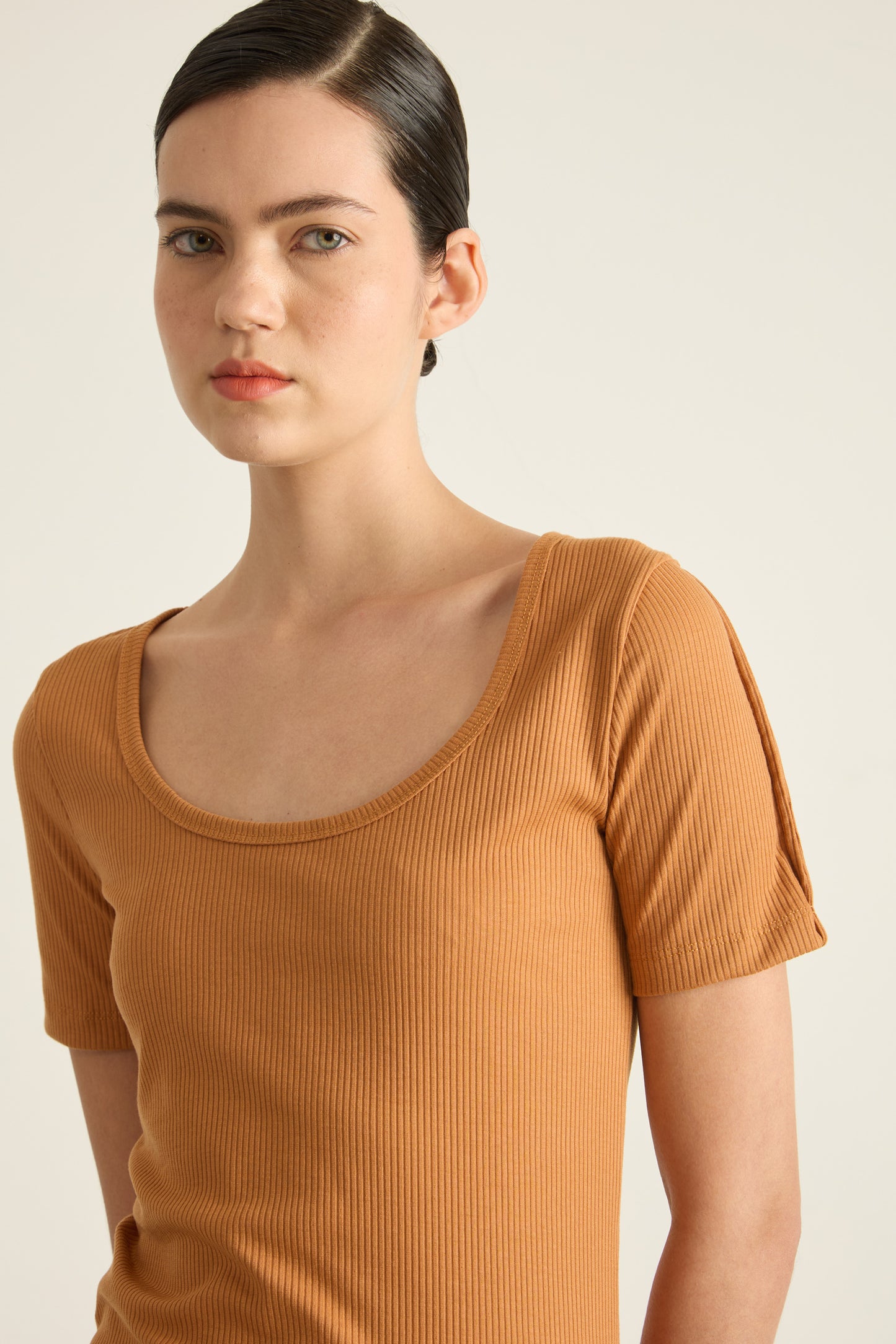 Camiseta Basic Caramelo