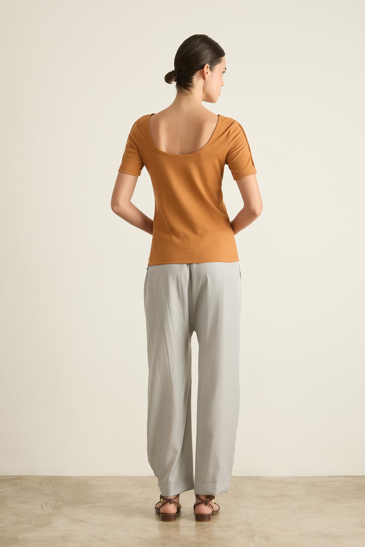 Camiseta Basic Caramelo