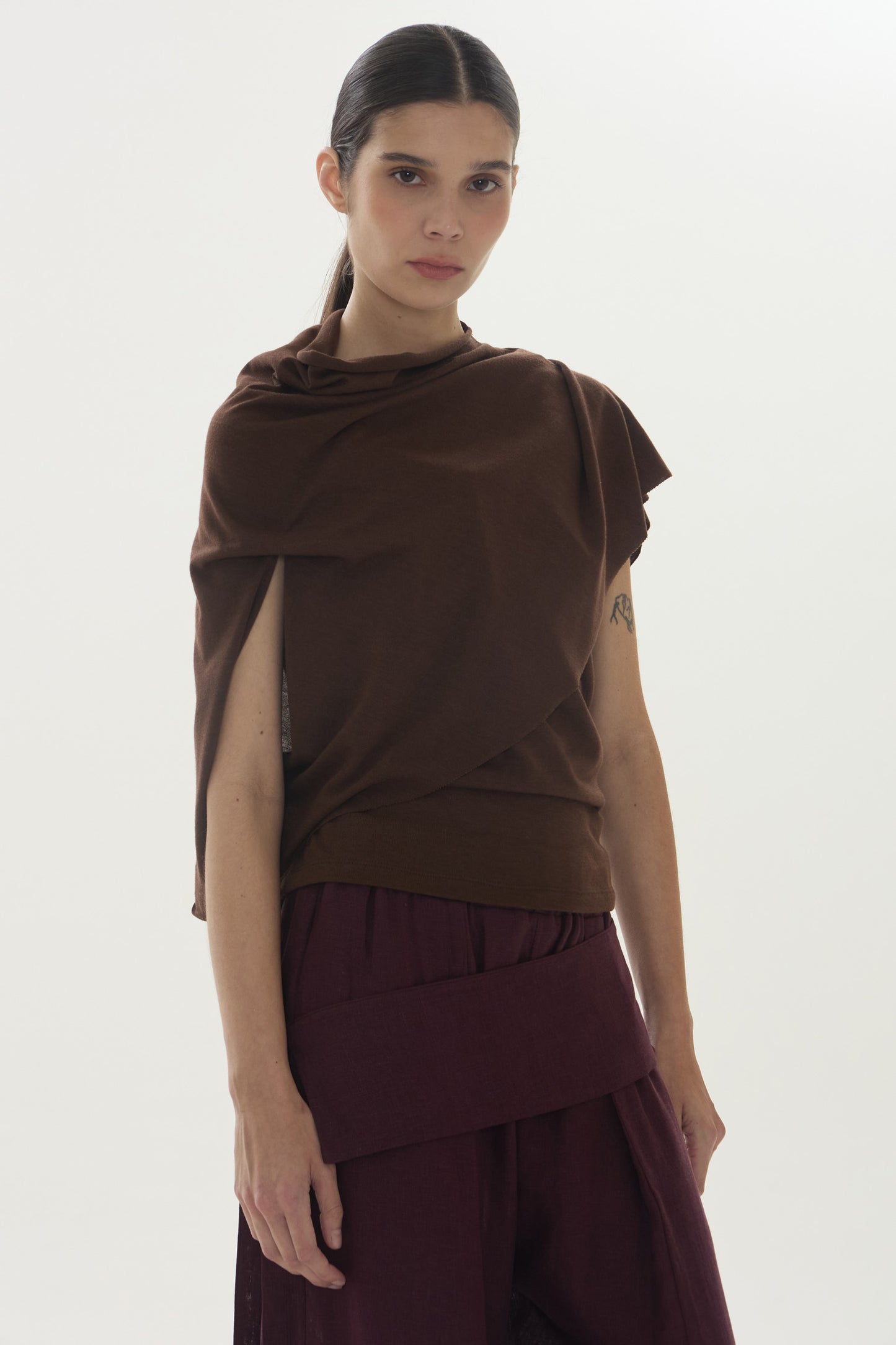Capa Ofélia Marrom