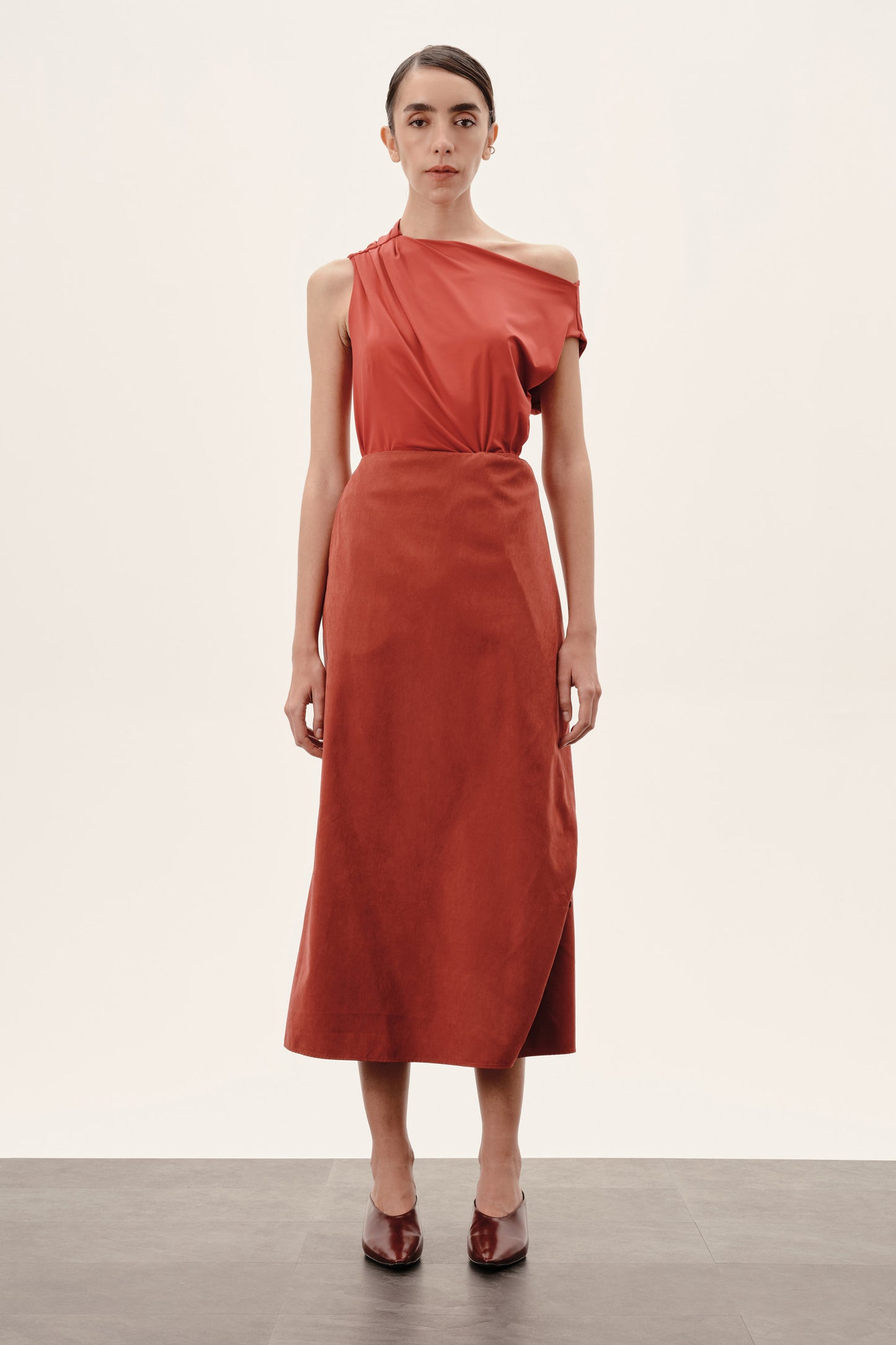 Saia Namsan Vermelho