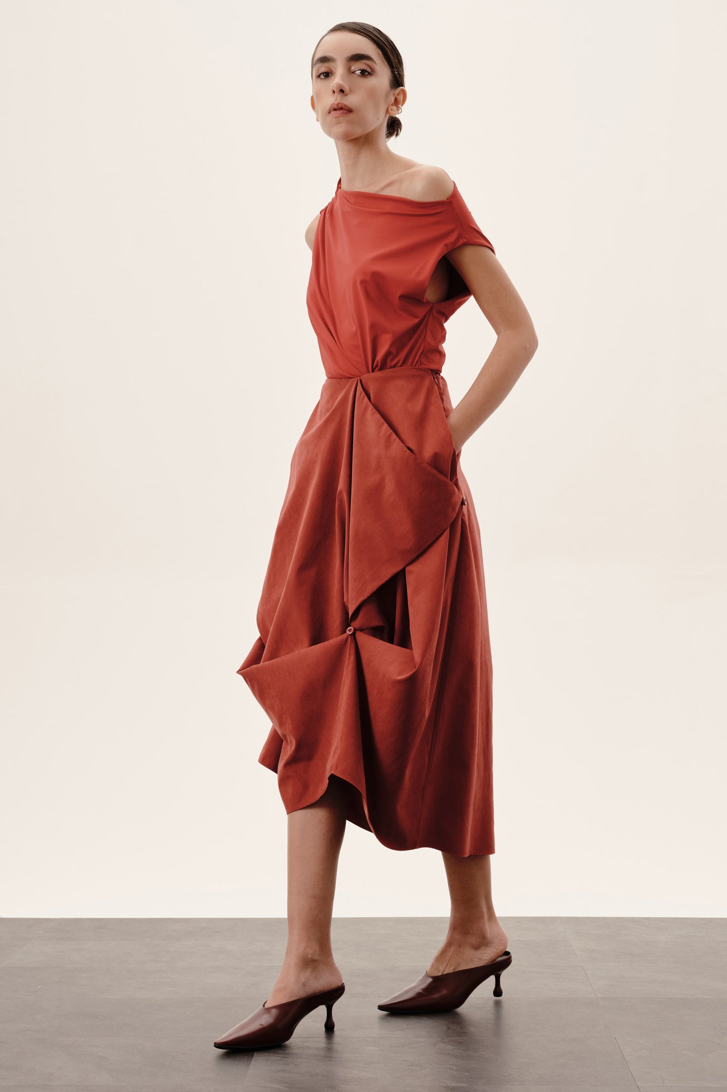 Saia Namsan Vermelho