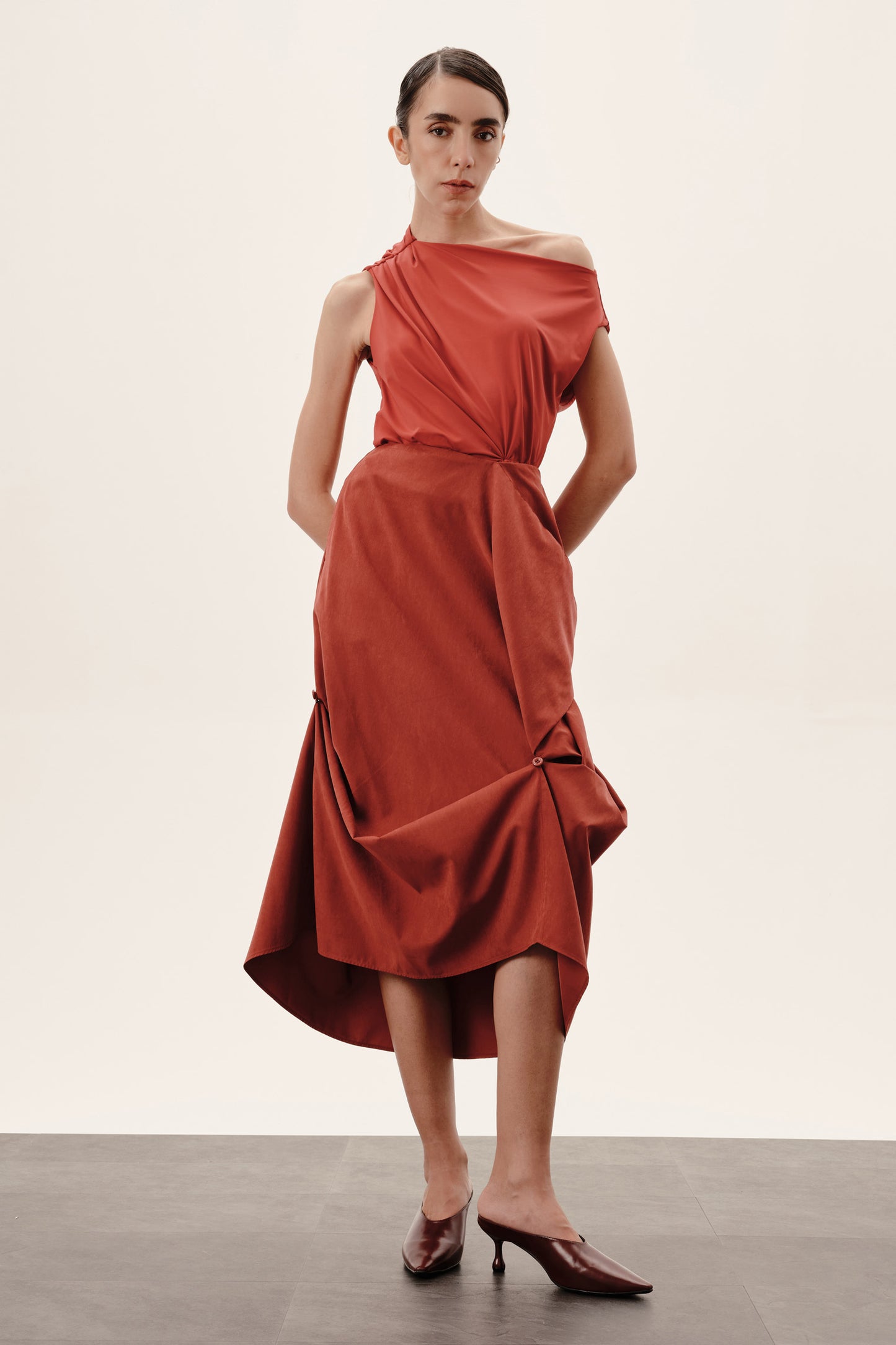 Saia Namsan Vermelho