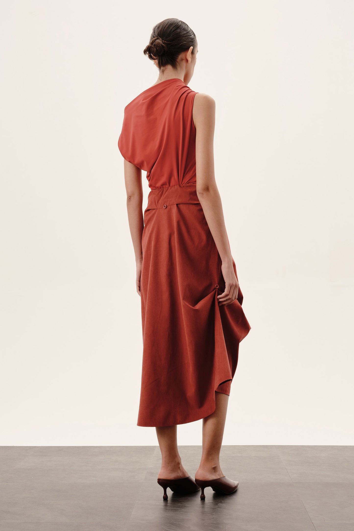 Saia Namsan Vermelho