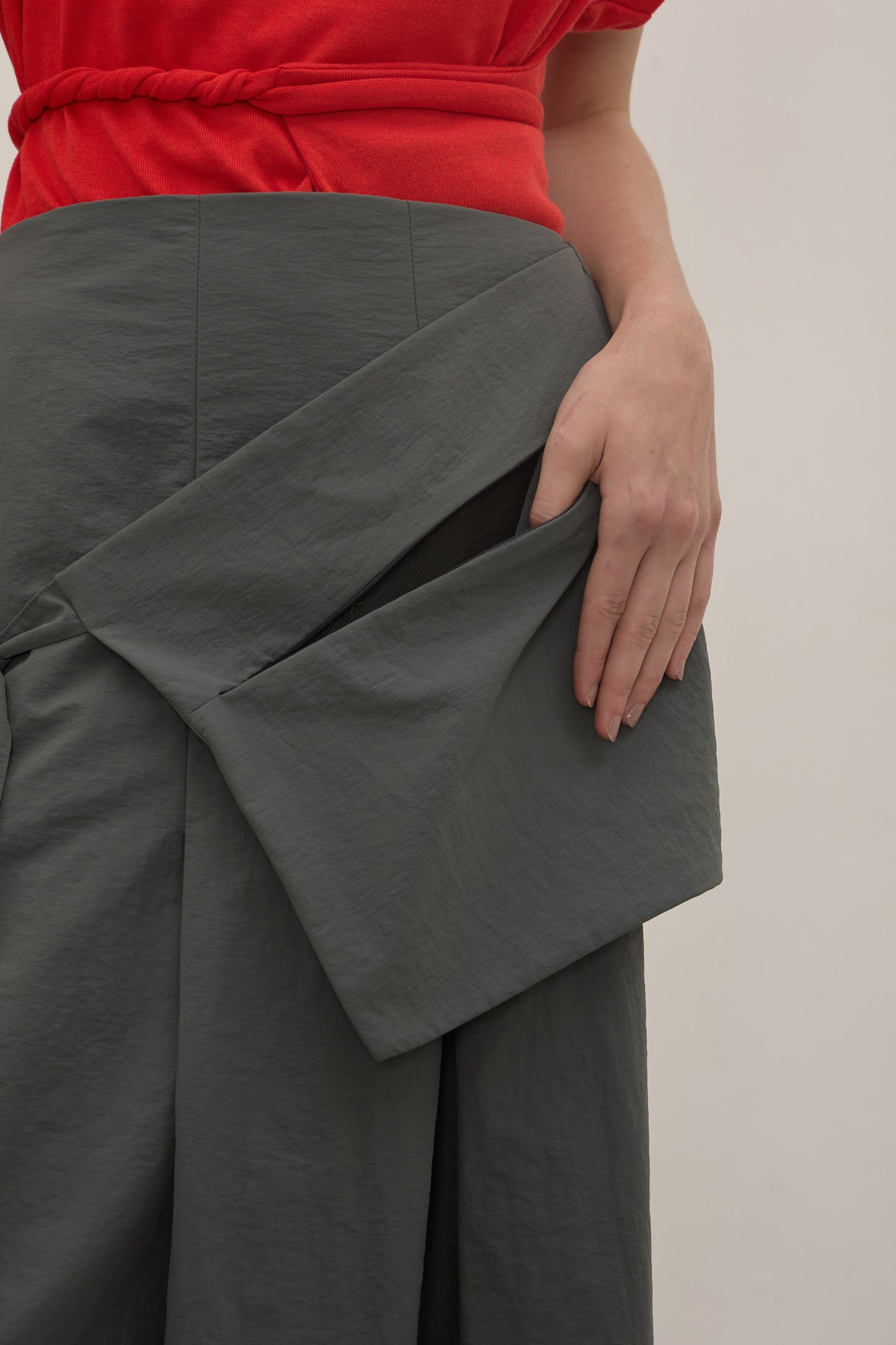 Saia Rei Nylon Cinza